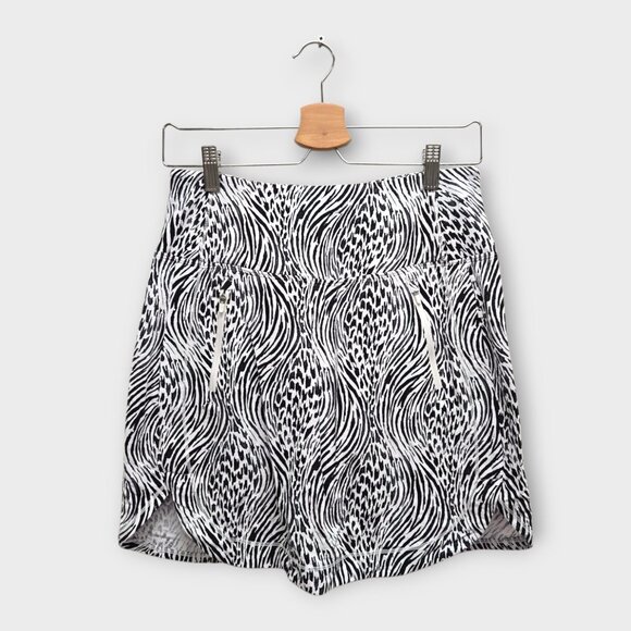 NWOT IBKUL Golf Women's Skort Print (Black/White) - Small - Picture 1 of 2